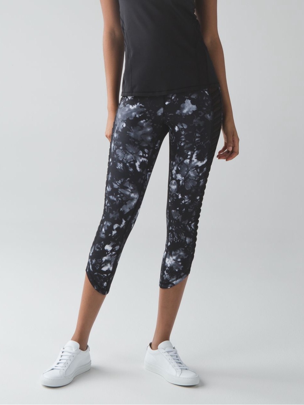 🖤 Lululemon Sunshine Salutation Crop Full-On Luxtreme Dusk Dye Leggings Size 6